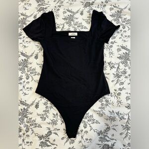 Babaton Contour Squareneck Shortsleeve Bodysuit Size Large